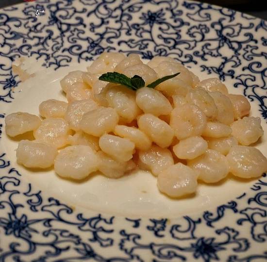 Crystal Fried Shrimp (水晶清炒虾仁)